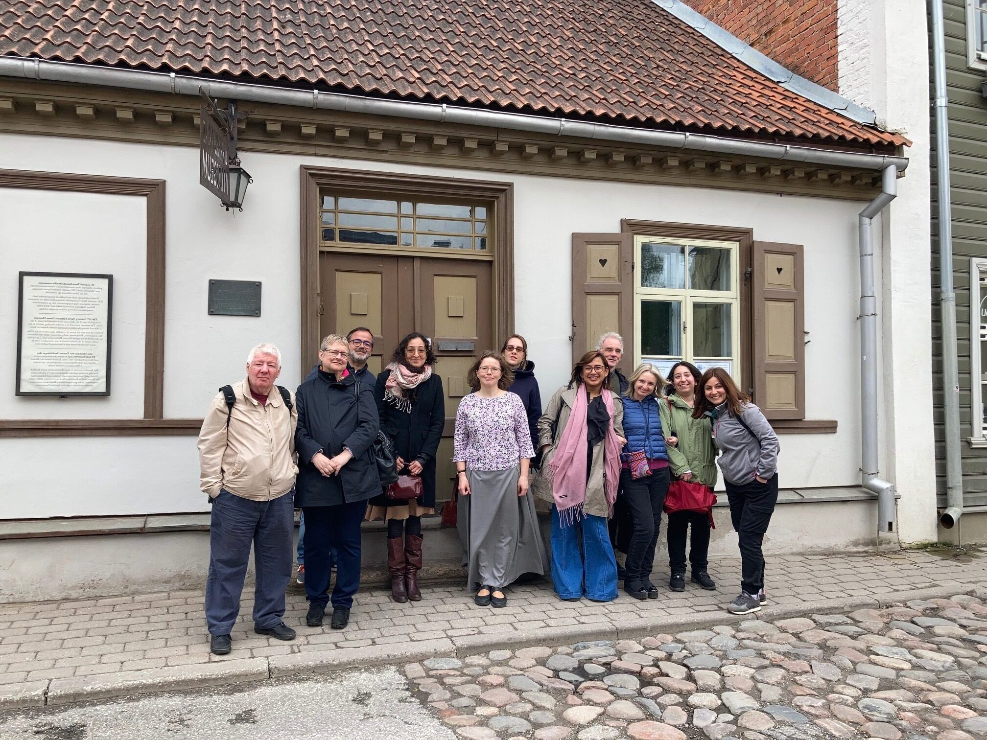 A group of visitors outside Tartu Citizen’s Home Museum