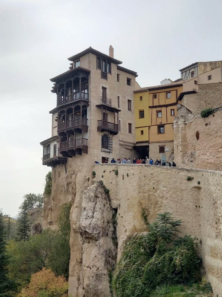 VIEW OF THE CASAS COLGADAS (HANGING HOUSES) FROM THE BRIDGE WHERE
 THE MUSEO DE ARTE ABSTRACTO ESPAÑOL IS HOUSED
