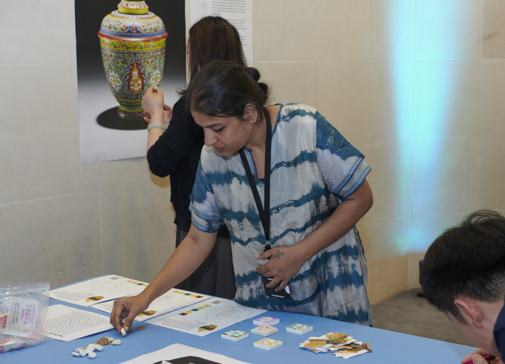 ITP fellow Rucha Vibhute setting up her Object in focus display