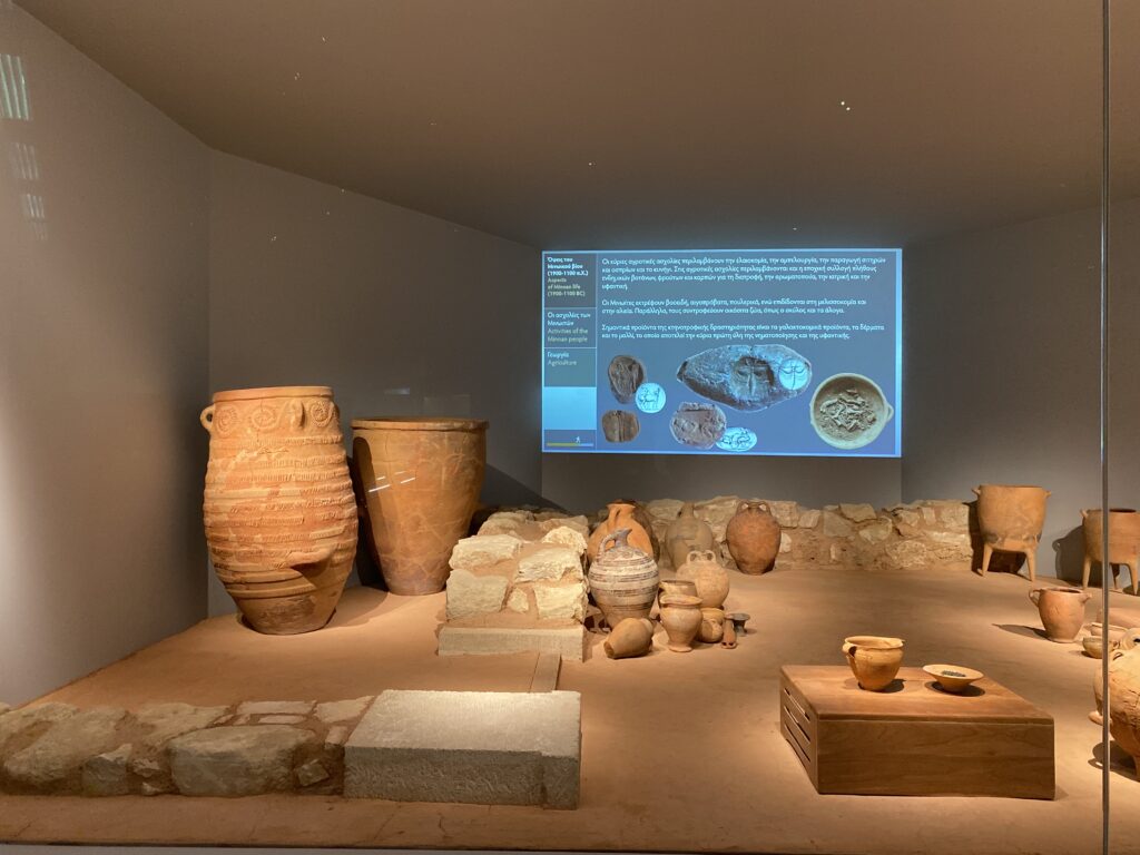 A photograph of the digital display in the showcase at the Archaeological Museum of Chania.